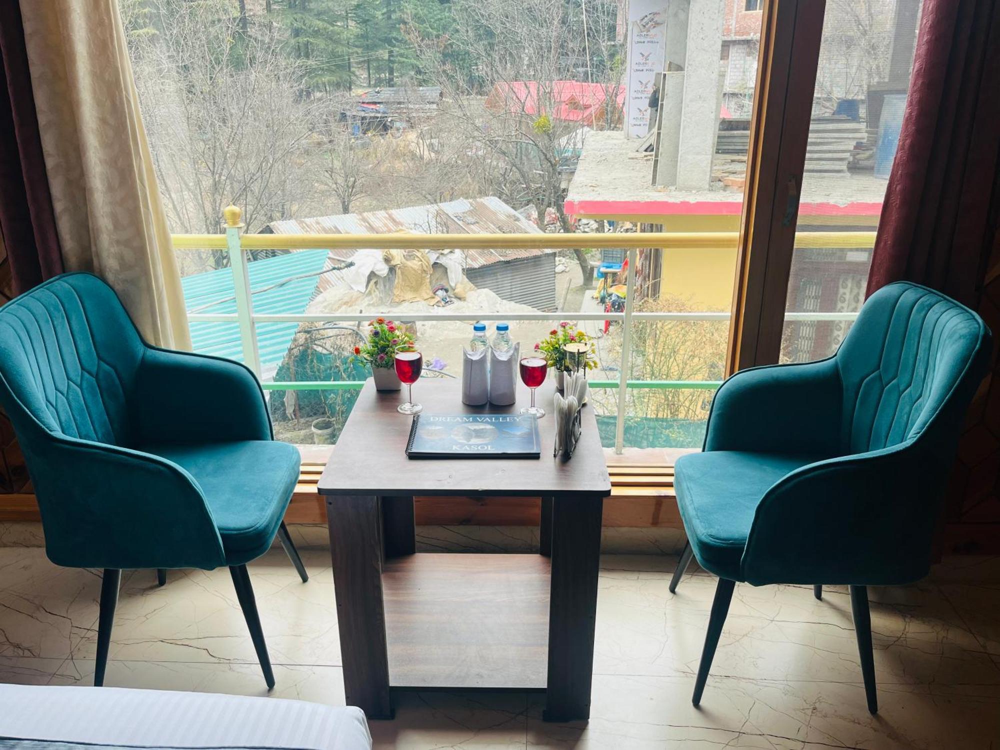 Russian Unit Kasol By Valley Экстерьер фото